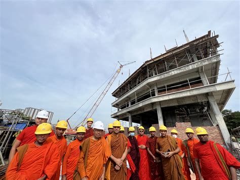 การก่อสร้างวัดมహาวิหาร: ศูนย์กลางความรุ่งเรืองทางศาสนาและวัฒนธรรมในอาณาจักรลังกาทร